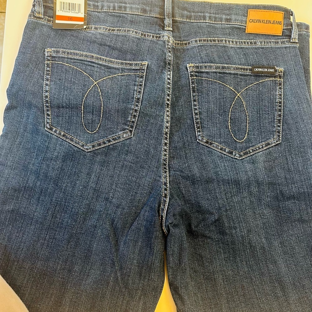 Calvin Klein Women's Blue Jeans - Picture 2 of 6